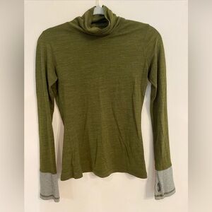 Prana Mockneck Long Sleeve Thumbholes Women’s Size Small